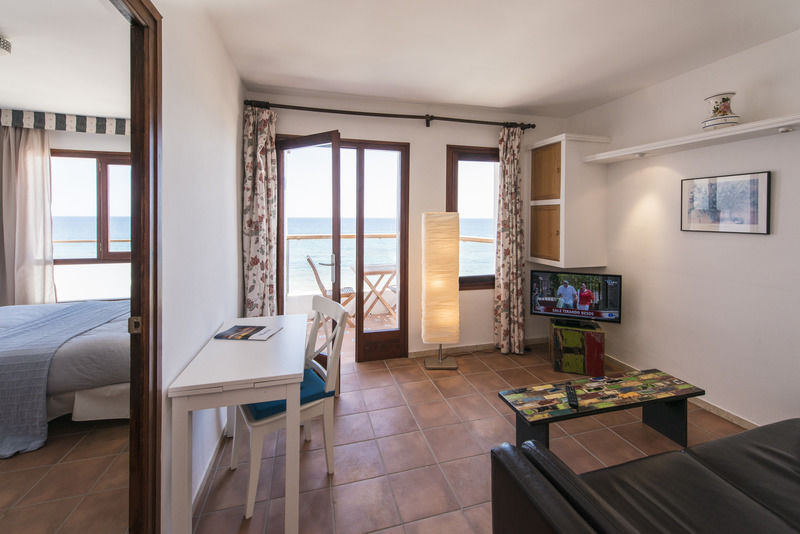 Apartamentos Wundermar Torredembarra Exterior photo